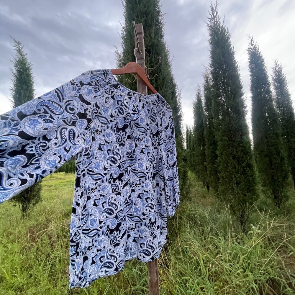 Women's Medium Will Smith Blue Paisley Tunic - Picture 8 of 16